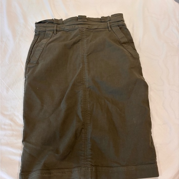 Banana Republic Olive Green Skirt - Picture 2 of 3